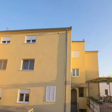 Apartament Marli *